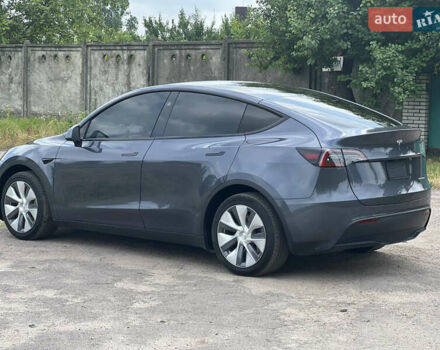 Серый Тесла Model Y, объемом двигателя 0 л и пробегом 40 тыс. км за 29990 $, фото 4 на Automoto.ua