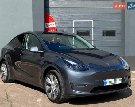 Серый Тесла Model Y, объемом двигателя 0 л и пробегом 18 тыс. км за 27300 $, фото 11 на Automoto.ua