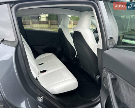 Сірий Тесла Model Y, об'ємом двигуна 0 л та пробігом 26 тис. км за 25999 $, фото 61 на Automoto.ua