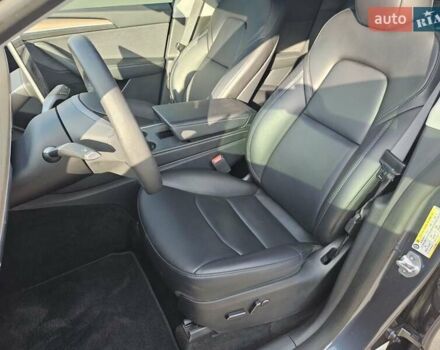 Серый Тесла Model Y, объемом двигателя 0 л и пробегом 34 тыс. км за 28300 $, фото 16 на Automoto.ua