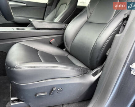 Сірий Тесла Model Y, об'ємом двигуна 0 л та пробігом 73 тис. км за 30000 $, фото 26 на Automoto.ua