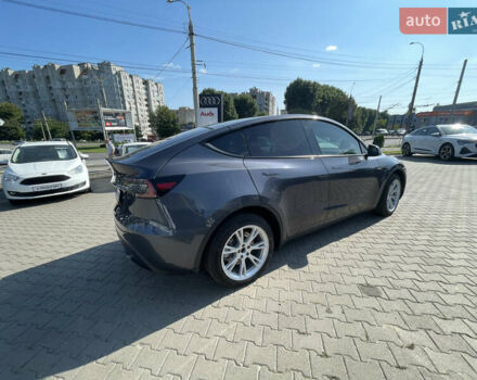 Серый Тесла Model Y, объемом двигателя 0 л и пробегом 60 тыс. км за 28000 $, фото 3 на Automoto.ua