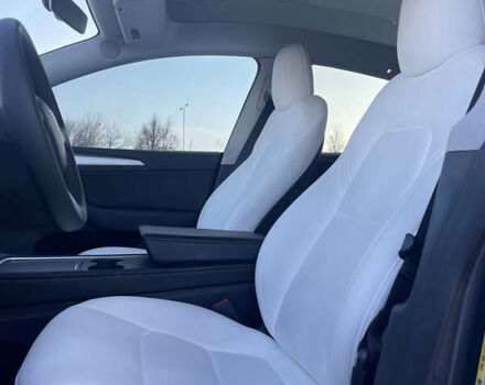 Сірий Тесла Model Y, об'ємом двигуна 0 л та пробігом 43 тис. км за 28500 $, фото 135 на Automoto.ua