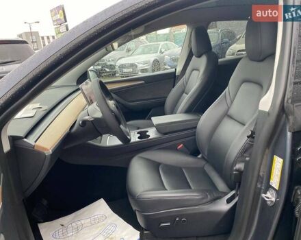 Серый Тесла Model Y, объемом двигателя 0 л и пробегом 30 тыс. км за 31700 $, фото 15 на Automoto.ua