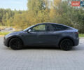 Серый Тесла Model Y, объемом двигателя 0 л и пробегом 49 тыс. км за 27000 $, фото 3 на Automoto.ua