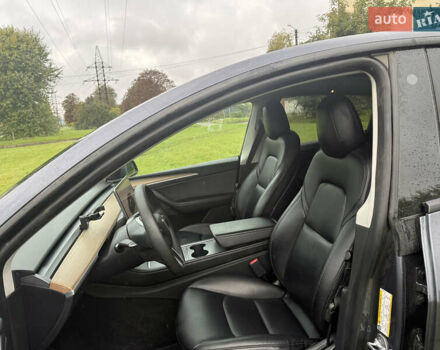 Серый Тесла Model Y, объемом двигателя 0 л и пробегом 44 тыс. км за 26900 $, фото 3 на Automoto.ua