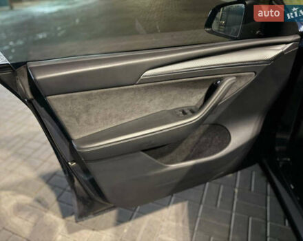 Серый Тесла Model Y, объемом двигателя 0 л и пробегом 72 тыс. км за 29999 $, фото 10 на Automoto.ua