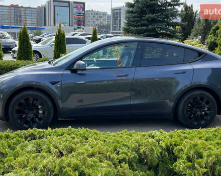 Серый Тесла Model Y, объемом двигателя 0 л и пробегом 16 тыс. км за 28999 $, фото 2 на Automoto.ua