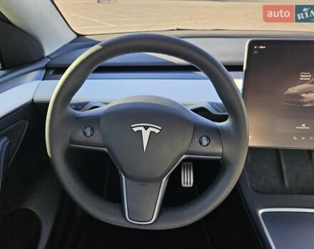 Серый Тесла Model Y, объемом двигателя 0 л и пробегом 29 тыс. км за 27900 $, фото 27 на Automoto.ua