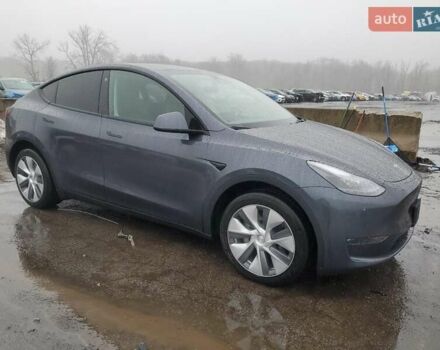 Серый Тесла Model Y, объемом двигателя 0 л и пробегом 35 тыс. км за 17000 $, фото 3 на Automoto.ua