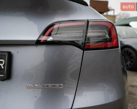 Серый Тесла Model Y, объемом двигателя 0 л и пробегом 61 тыс. км за 32500 $, фото 13 на Automoto.ua