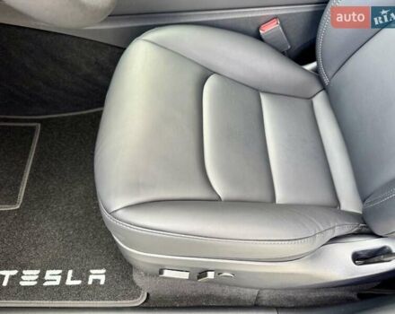 Серый Тесла Model Y, объемом двигателя 0 л и пробегом 15 тыс. км за 32000 $, фото 19 на Automoto.ua