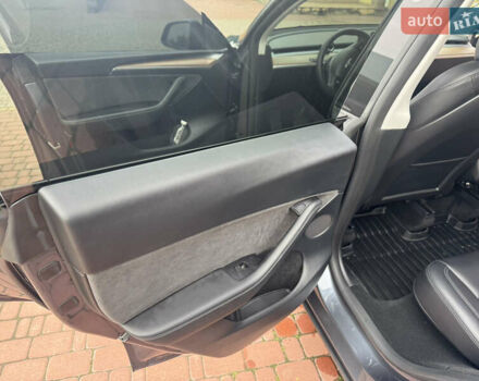 Сірий Тесла Model Y, об'ємом двигуна 0 л та пробігом 25 тис. км за 30000 $, фото 22 на Automoto.ua