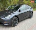 Серый Тесла Model Y, объемом двигателя 0 л и пробегом 12 тыс. км за 30800 $, фото 1 на Automoto.ua