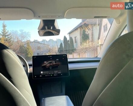 Серый Тесла Model Y, объемом двигателя 0 л и пробегом 14 тыс. км за 26990 $, фото 11 на Automoto.ua