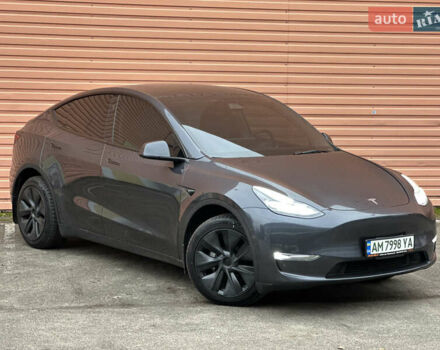 Серый Тесла Model Y, объемом двигателя 0 л и пробегом 2 тыс. км за 35490 $, фото 60 на Automoto.ua
