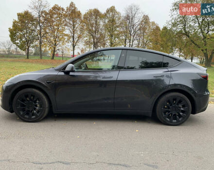 Серый Тесла Model Y, объемом двигателя 0 л и пробегом 14 тыс. км за 32300 $, фото 3 на Automoto.ua
