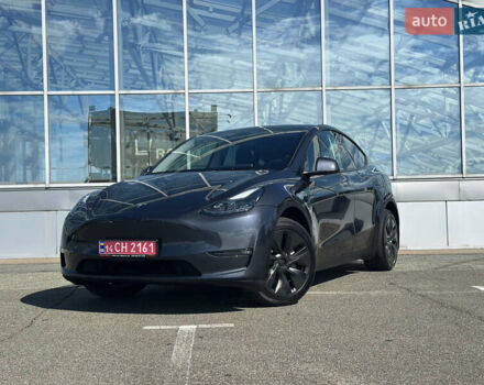 Серый Тесла Model Y, объемом двигателя 0 л и пробегом 1 тыс. км за 35490 $, фото 62 на Automoto.ua