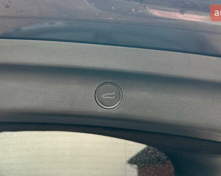 Серый Тесла Model Y, объемом двигателя 0 л и пробегом 21 тыс. км за 24000 $, фото 11 на Automoto.ua