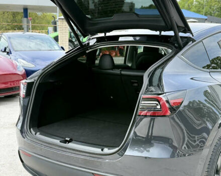 Сірий Тесла Model Y, об'ємом двигуна 0 л та пробігом 4 тис. км за 28400 $, фото 22 на Automoto.ua