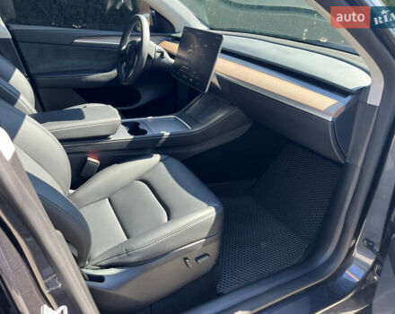Серый Тесла Model Y, объемом двигателя 0 л и пробегом 12 тыс. км за 30000 $, фото 37 на Automoto.ua