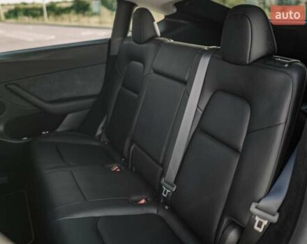Серый Тесла Model Y, объемом двигателя 0 л и пробегом 25 тыс. км за 31300 $, фото 48 на Automoto.ua