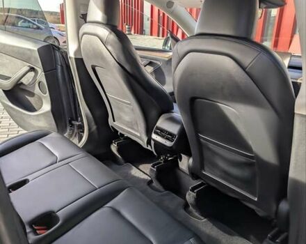 Серый Тесла Model Y, объемом двигателя 0 л и пробегом 29 тыс. км за 30500 $, фото 30 на Automoto.ua