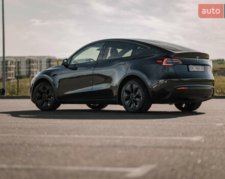 Серый Тесла Model Y, объемом двигателя 0 л и пробегом 25 тыс. км за 31300 $, фото 10 на Automoto.ua