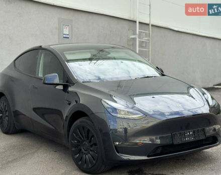Серый Тесла Model Y, объемом двигателя 0 л и пробегом 14 тыс. км за 33500 $, фото 2 на Automoto.ua