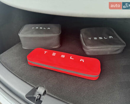 Тесла Model Y 2024 в Ковель на Automoto.ua Серый Тесла Model Y, объемом двигателя 0 л и пробегом 40 тыс. км за 37550 $, фото 22 на Automoto.ua