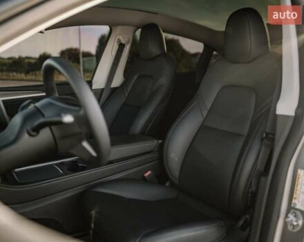 Сірий Тесла Model Y, об'ємом двигуна 0 л та пробігом 12 тис. км за 32500 $, фото 55 на Automoto.ua