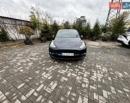 Серый Тесла Model Y, объемом двигателя 0 л и пробегом 8 тыс. км за 31999 $, фото 2 на Automoto.ua