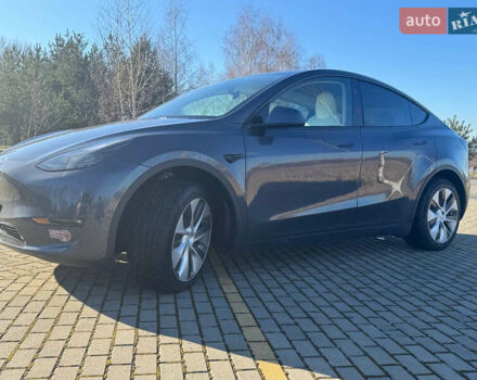Серый Тесла Model Y, объемом двигателя 0 л и пробегом 9 тыс. км за 29500 $, фото 4 на Automoto.ua