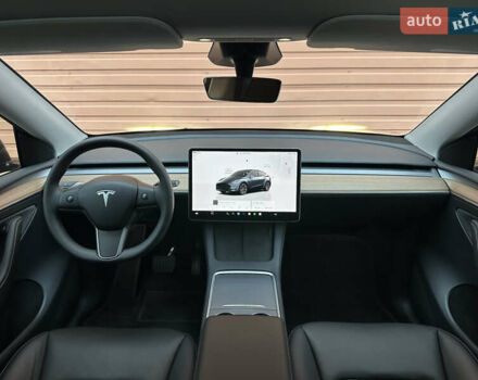 Серый Тесла Model Y, объемом двигателя 0 л и пробегом 2 тыс. км за 35490 $, фото 45 на Automoto.ua