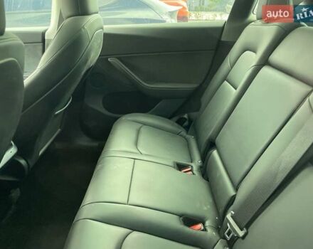 Серый Тесла Model Y, объемом двигателя 0 л и пробегом 36 тыс. км за 17800 $, фото 16 на Automoto.ua