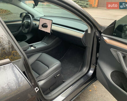 Серый Тесла Model Y, объемом двигателя 0 л и пробегом 35 тыс. км за 32900 $, фото 10 на Automoto.ua