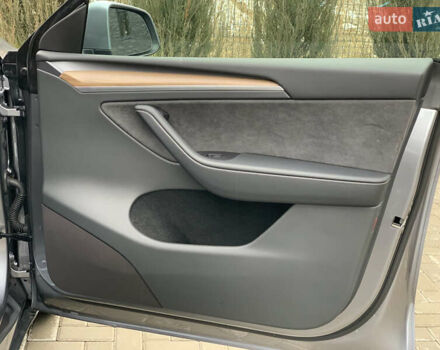 Серый Тесла Model Y, объемом двигателя 0 л и пробегом 5 тыс. км за 42500 $, фото 28 на Automoto.ua