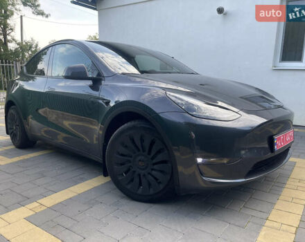 Серый Тесла Model Y, объемом двигателя 0 л и пробегом 1 тыс. км за 32900 $, фото 2 на Automoto.ua