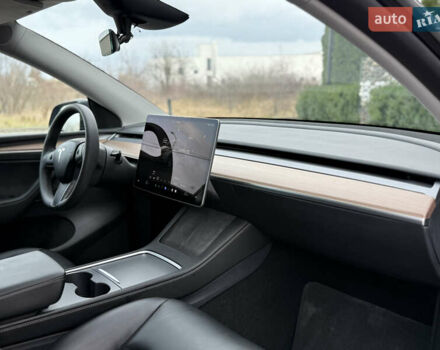 Сірий Тесла Model Y, об'ємом двигуна 0 л та пробігом 13 тис. км за 29999 $, фото 47 на Automoto.ua