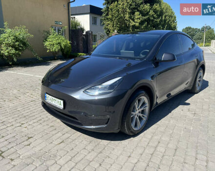Серый Тесла Model Y, объемом двигателя 0 л и пробегом 12 тыс. км за 30000 $, фото 1 на Automoto.ua