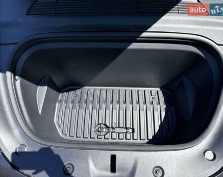 Серый Тесла Model Y, объемом двигателя 0 л и пробегом 19 тыс. км за 32500 $, фото 33 на Automoto.ua