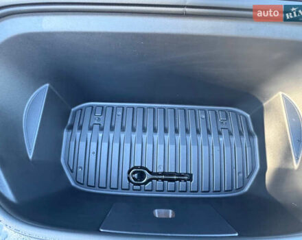 Серый Тесла Model Y, объемом двигателя 0 л и пробегом 9 тыс. км за 29500 $, фото 46 на Automoto.ua