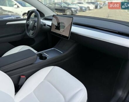 Сірий Тесла Model Y, об'ємом двигуна 0 л та пробігом 11 тис. км за 34500 $, фото 13 на Automoto.ua