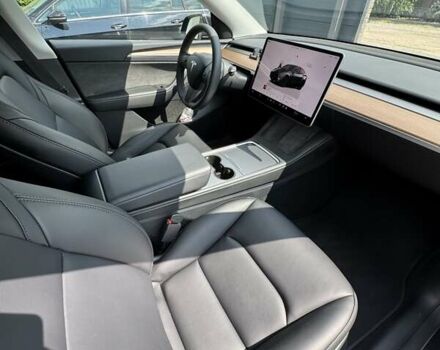 Серый Тесла Model Y, объемом двигателя 0 л и пробегом 20 тыс. км за 33900 $, фото 18 на Automoto.ua