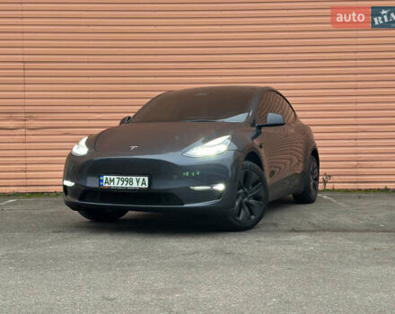 Серый Тесла Model Y, объемом двигателя 0 л и пробегом 2 тыс. км за 35490 $, фото 61 на Automoto.ua