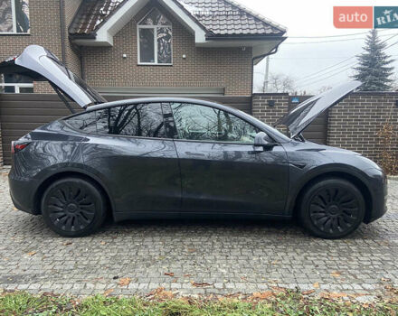Серый Тесла Model Y, объемом двигателя 0 л и пробегом 5 тыс. км за 26000 $, фото 7 на Automoto.ua