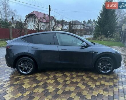 Серый Тесла Model Y, объемом двигателя 0 л и пробегом 14 тыс. км за 28200 $, фото 4 на Automoto.ua