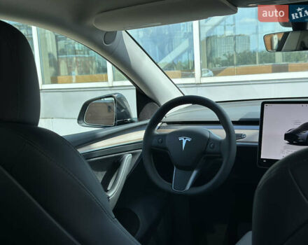 Серый Тесла Model Y, объемом двигателя 0 л и пробегом 1 тыс. км за 35490 $, фото 48 на Automoto.ua