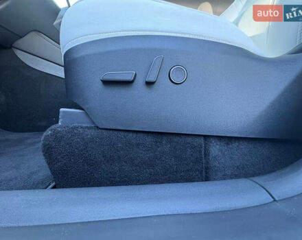 Серый Тесла Model Y, объемом двигателя 0 л и пробегом 9 тыс. км за 29500 $, фото 91 на Automoto.ua