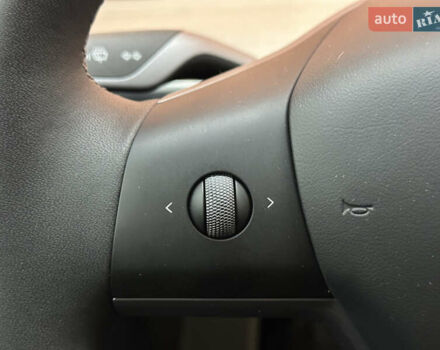 Серый Тесла Model Y, объемом двигателя 0 л и пробегом 2 тыс. км за 35490 $, фото 50 на Automoto.ua